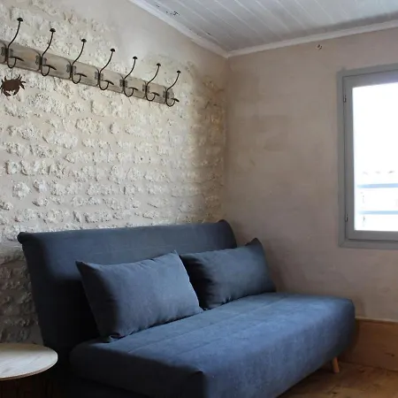 Hébergement de vacances Maison De Village Charismatique à Saint-georges-d'oléron, 4 Couchages, Wifi Gratuit - Fr-1-246a-85 Saint-Georges-d'Oleron
